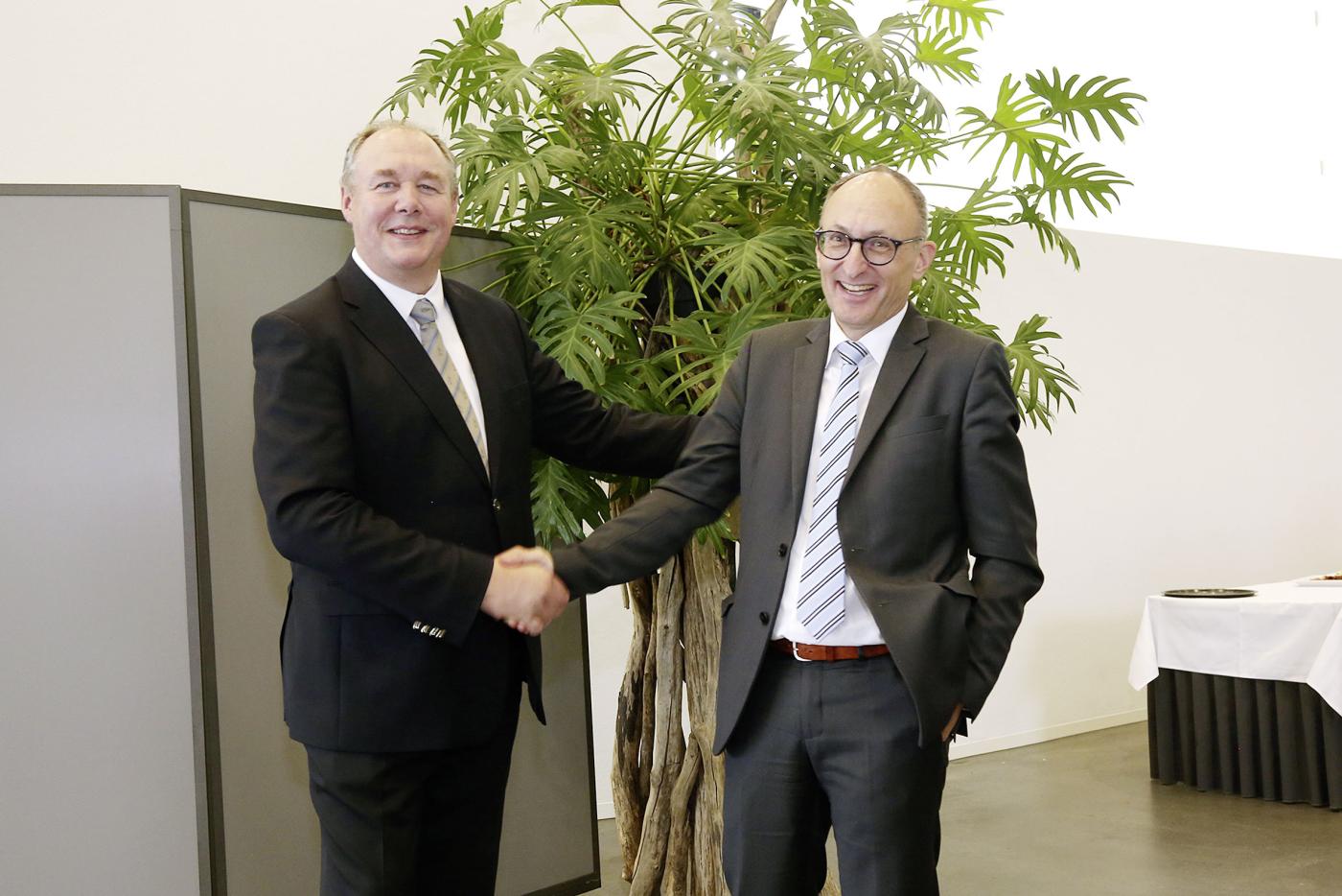 Urs Rengel (rechts) wurde zum Ehrenmitglied ernannt.