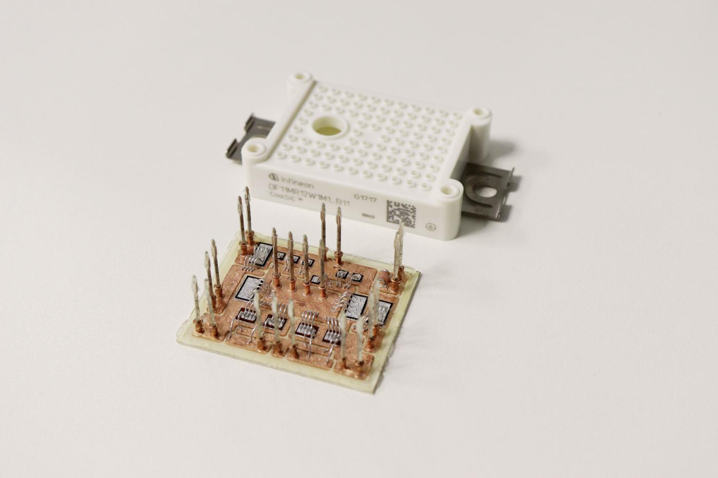 MOSFET-Modul von Infineon auf der Basis von Siliziumkarbid.