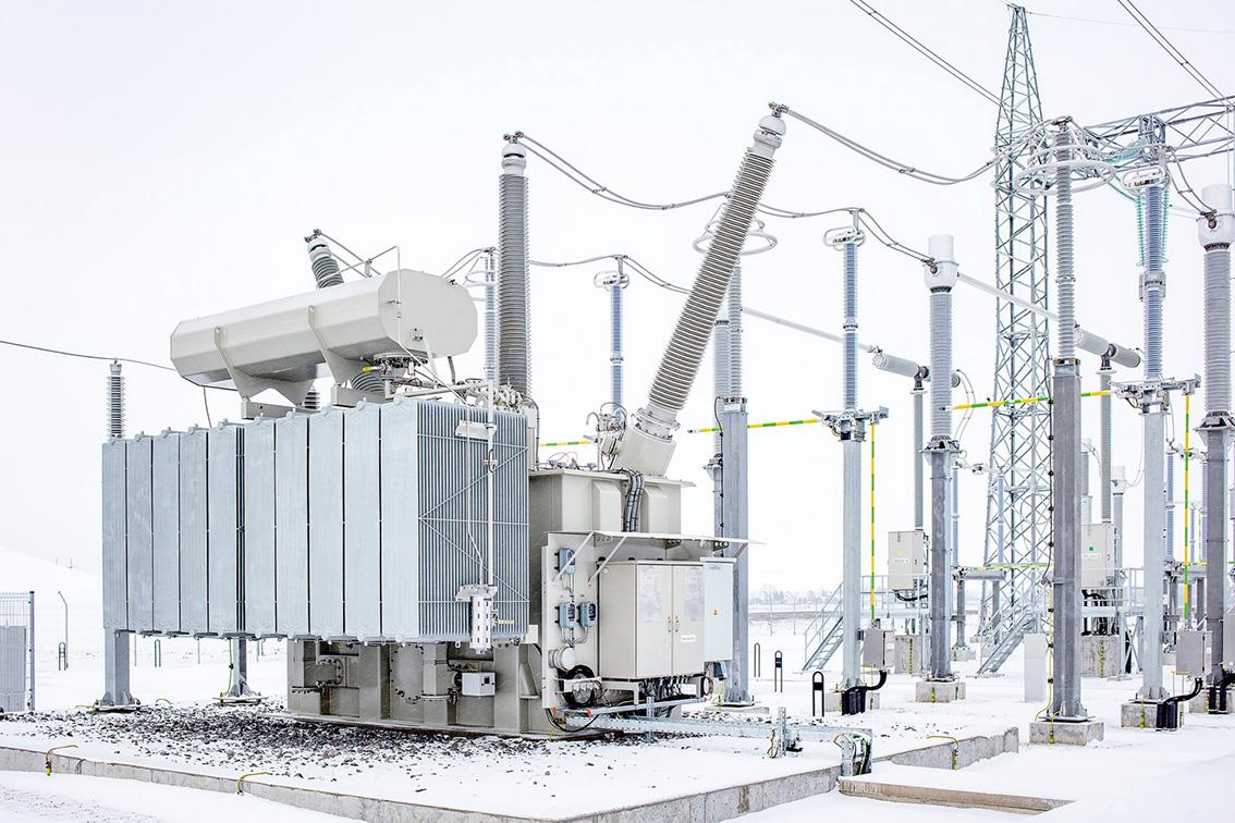 <b>Figure 2</b> Exemple d’un réacteur à shunt fixe rempli d’huile 72 Mvar, 400 kV.