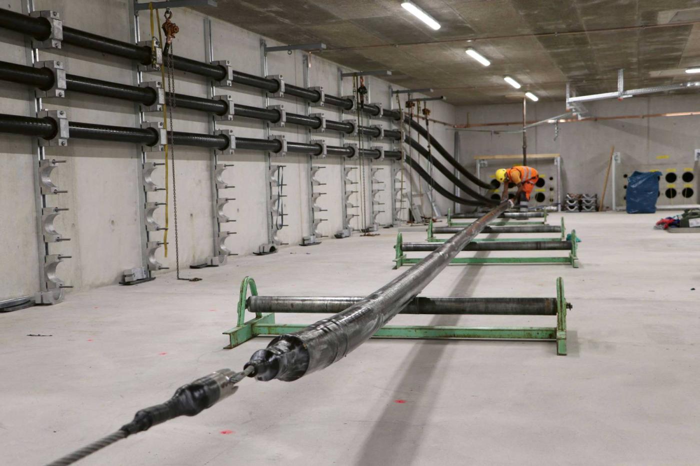 <strong>Bild 3</strong> Die Verlegung eines Erdkabels.