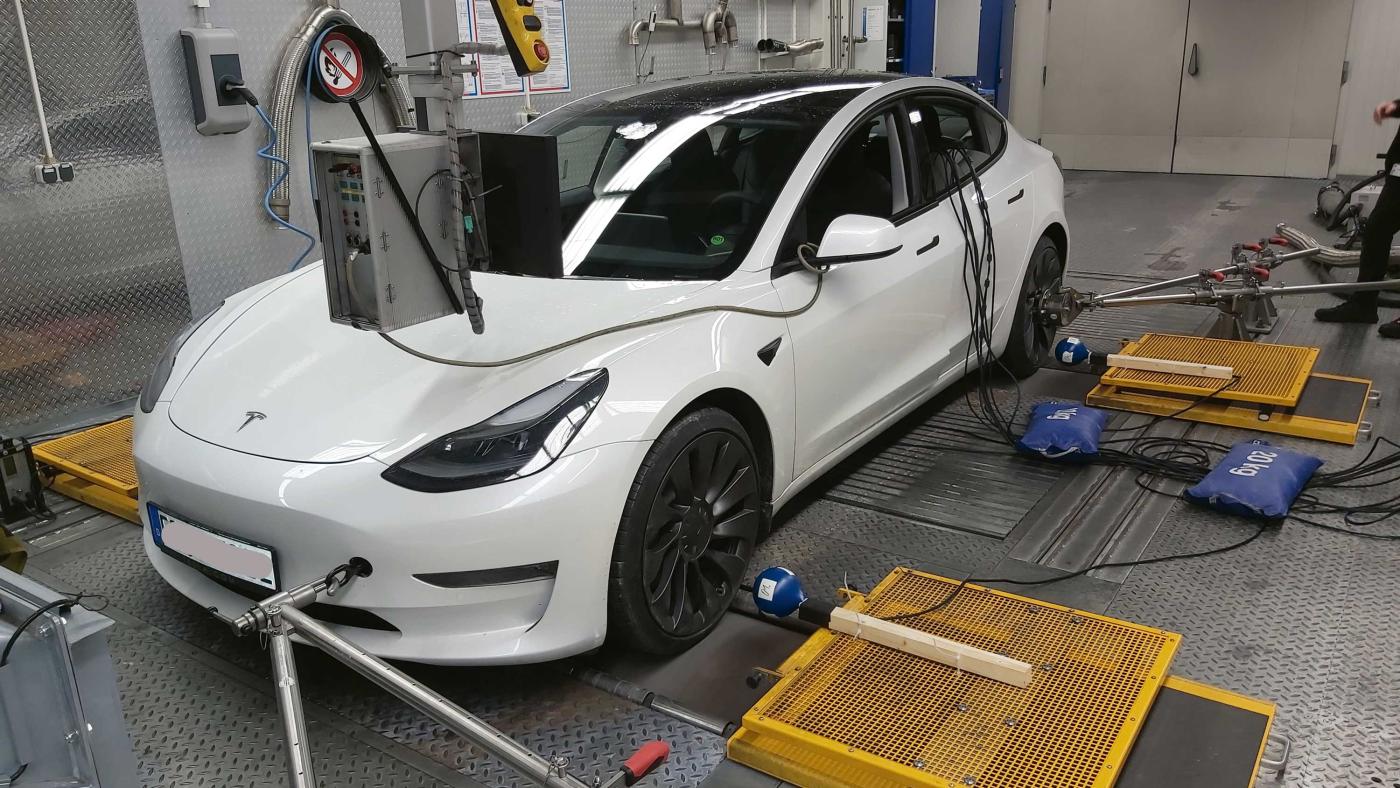 Magnetfeldimmissionen  in Elektroautos