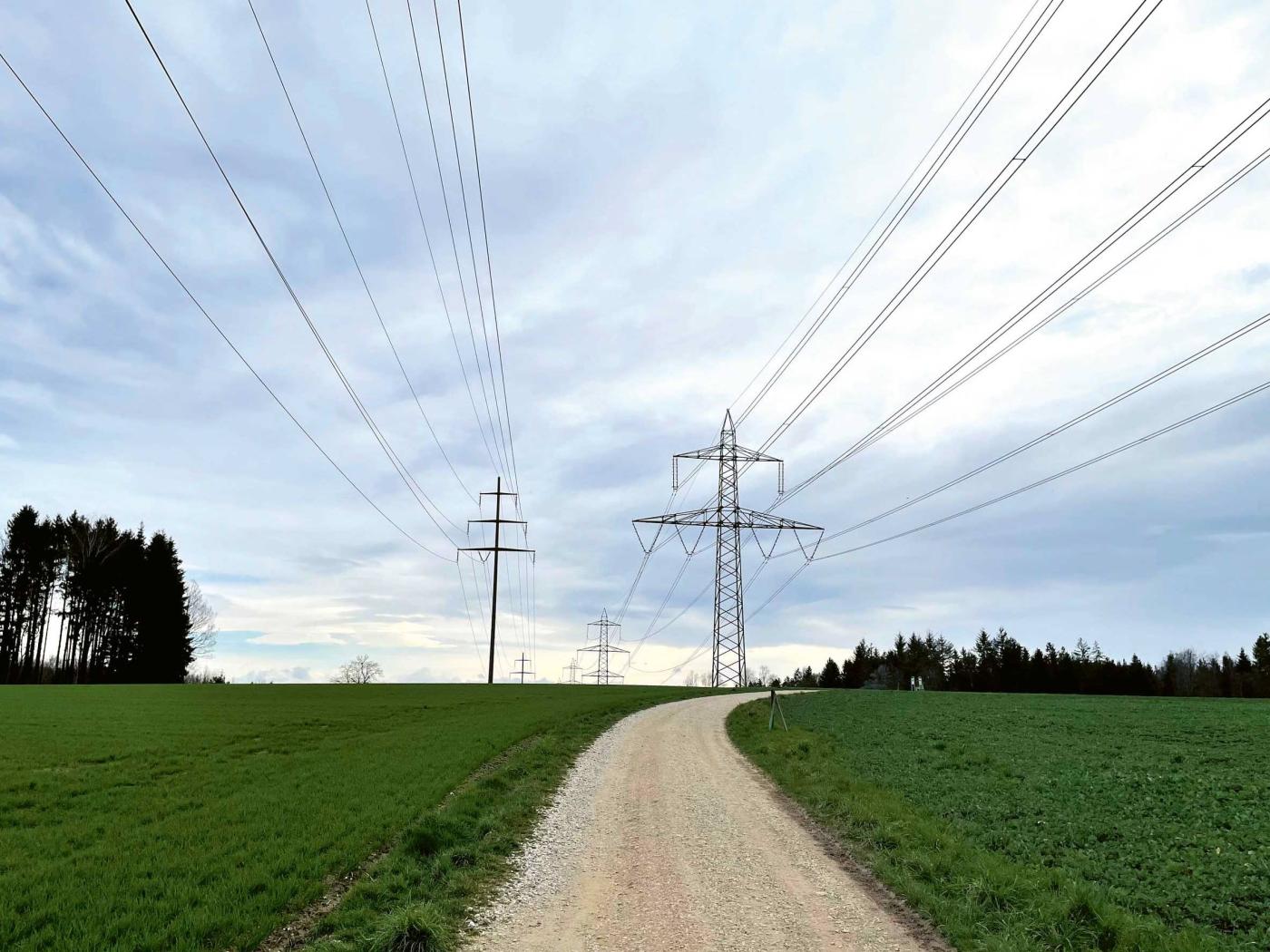 Innovative Ansätze für koordinierte Netz­sicher­heits­rechnungen