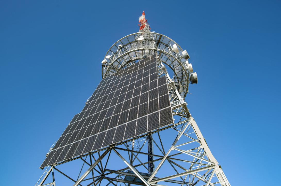 Sendestandort La Dôle mit Solaranlage