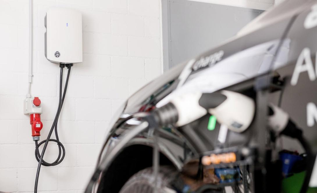 Jeder zweite will ein E-Auto kaufen